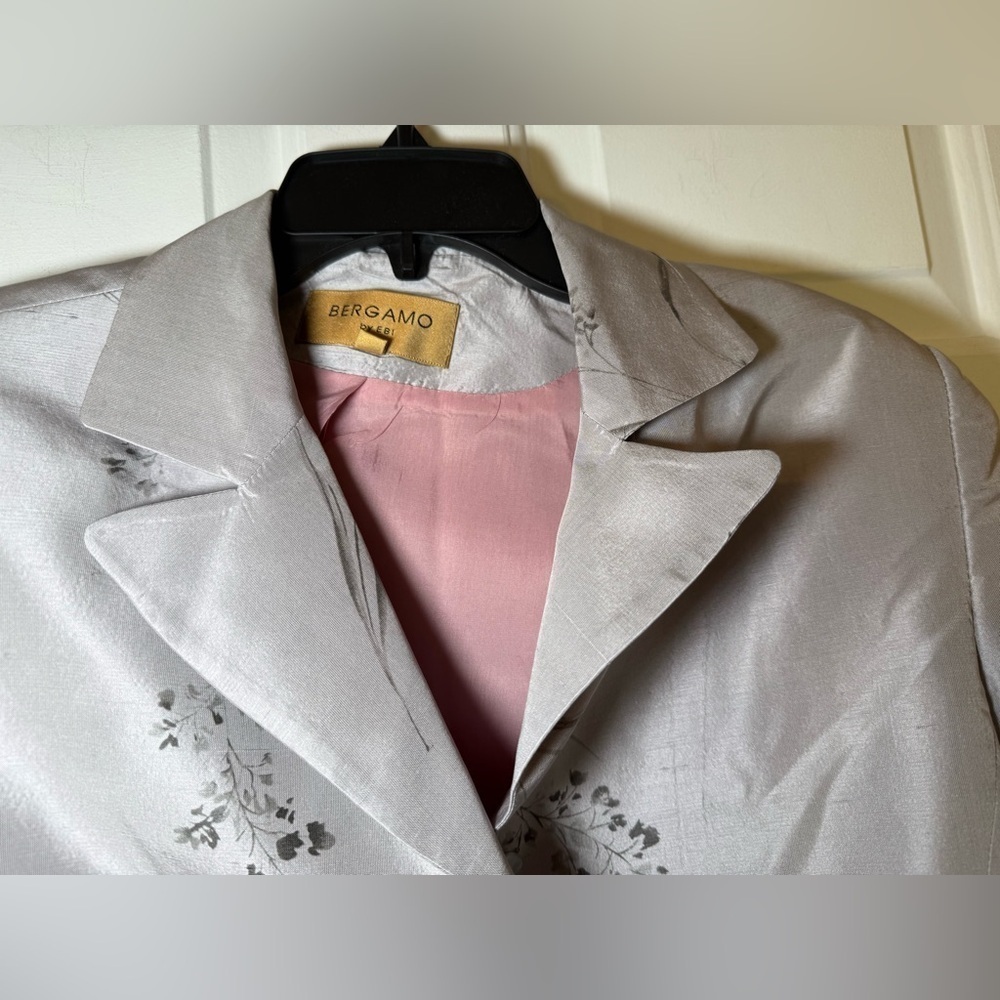 Bergamo By Ebi Gray Floral Silk Woman’s Blazer Jacket Size 12 Euc Collared View 5